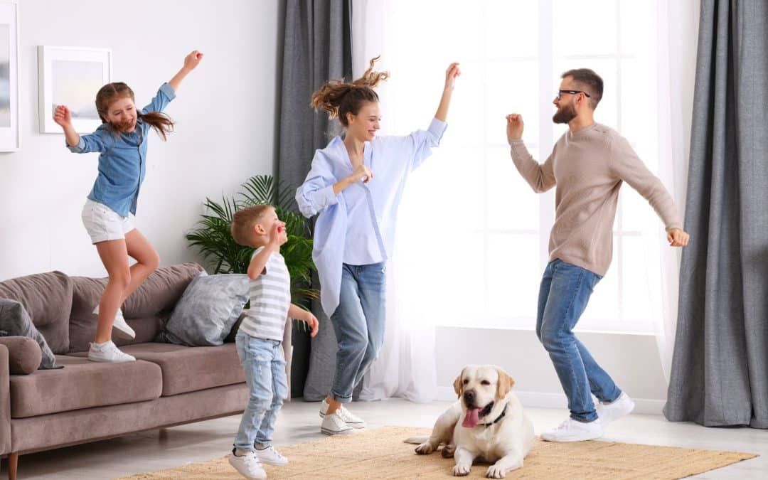How In-Home Puppy Training Benefits the Whole Family